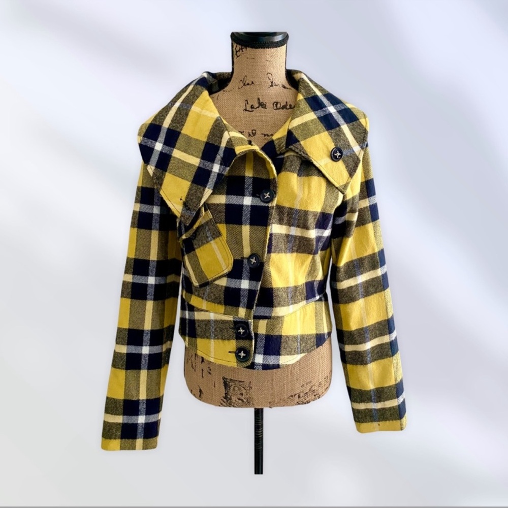 Plaid Cropped Jacket by Fresh Brewed London Size L
Clueless inspo!